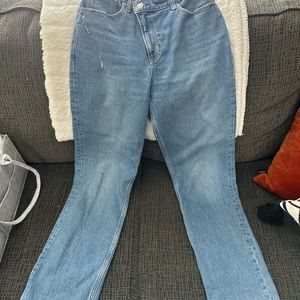 Abercrombie & Fitch The 90’s Straight Curve Love Jeans